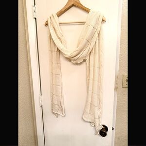 Gap One Size Cream Knit Scarf, 87 x 22”  EUC